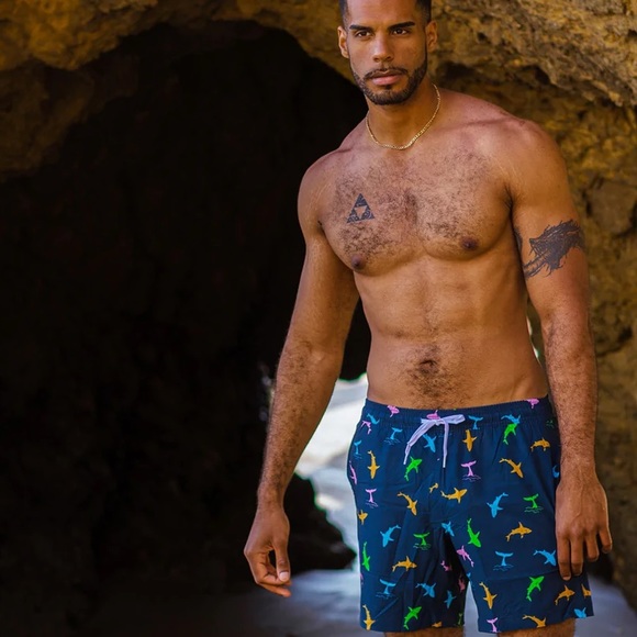 Maamgic shark swim trunks sz LG - Picture 2 of 6